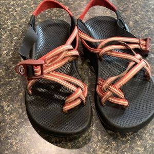 W6 Chacos